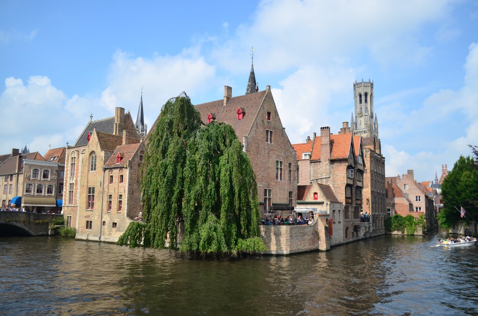 Rozenhoedkaai - famous photo op in Bruges